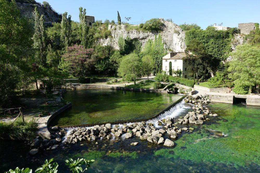 Le Mas De Guiguite Mézoargues Екстериор снимка